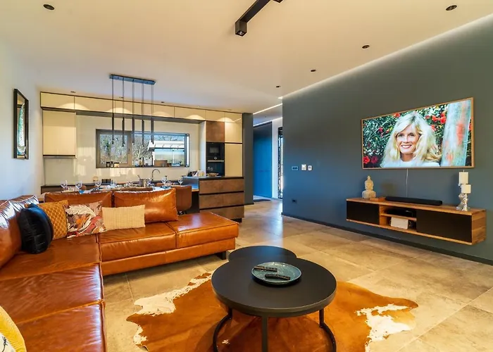 Blumarine Villa Brzac