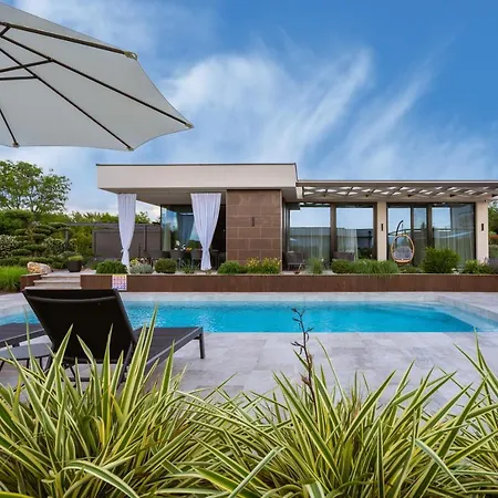 Blumarine Villa
